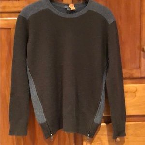 Vince Gray and Green Color-Sweater